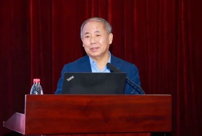 2023年度宝盈基金官网元素有机化学国家重点实验室、元素所“元素琢玉 笃行成器”奖学金颁奖典礼暨元素有机研究生论坛举行