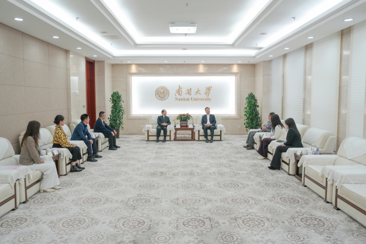杨庆山会见宝盈基金官网资深校董、昆仑集团董事长周达一行