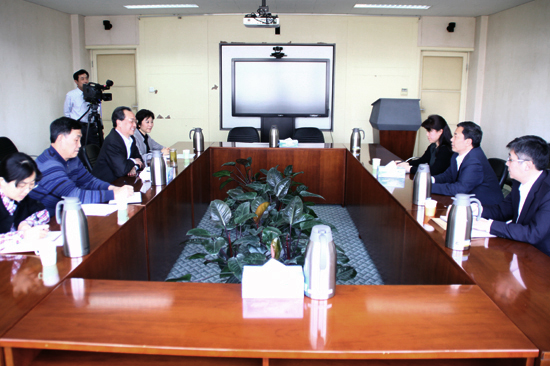 南开区领导来校商讨创业基地事宜